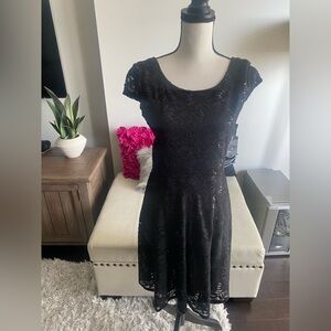 DONATED NWT RONNI NICOLE Black Sequin Lace Dress